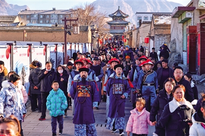 春节假日浑源古城人气旺